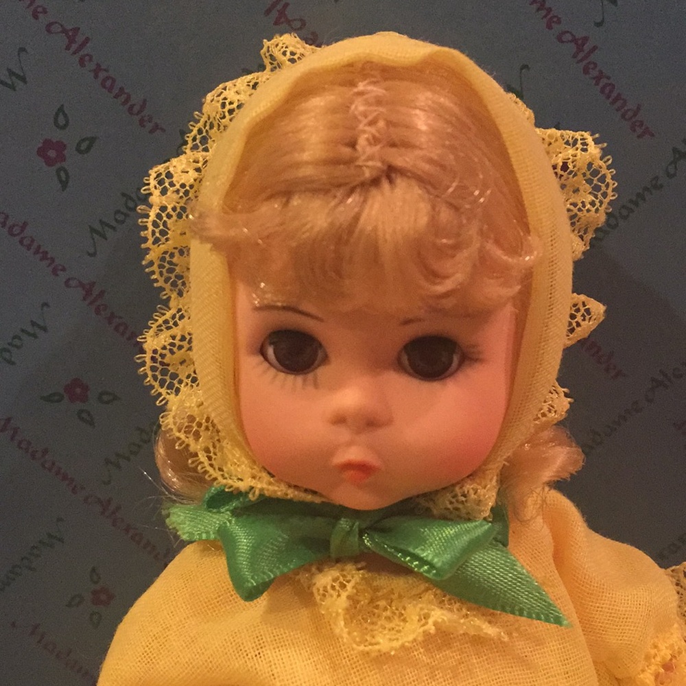 Madame Alexander Daffy Down Dilly 8”